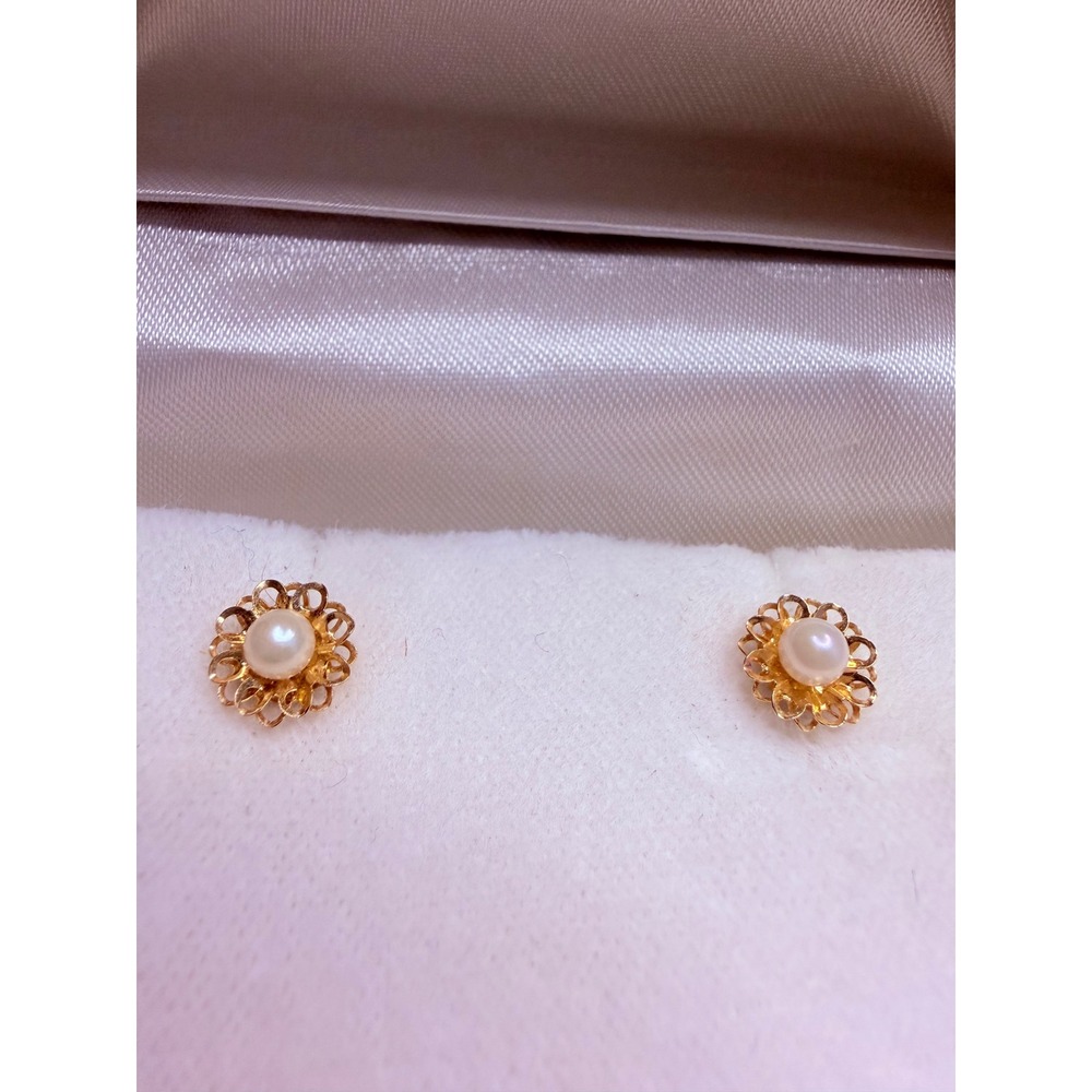 14kt gold pearl earrings